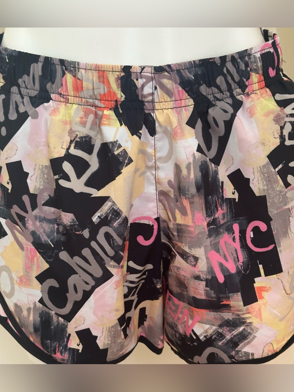 CALVIN KLEIN  Graphic Logo Multicolor Shorts Elastic Waist  Pockets Sz XL/TG/XG